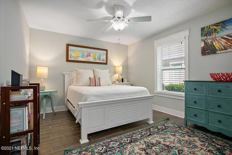 1371 2nd St S, Jacksonville Beach, FL 32250