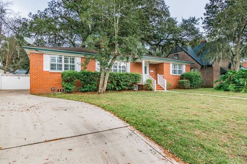 1371 Nicholson Rd, Jacksonville, FL 32207