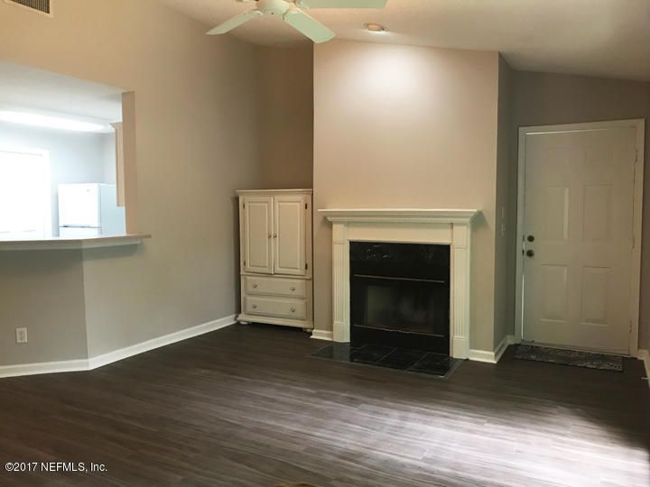13715 Richmond Park Dr #808, Jacksonville, FL 32224