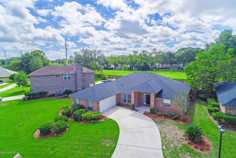 13736 Covington Creek Dr, Jacksonville, FL 32224