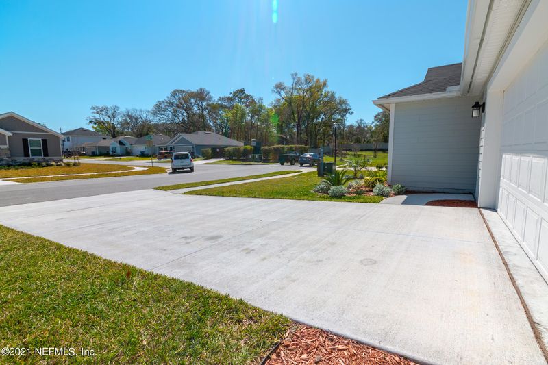1376 Grumman Ave, Jacksonville, FL 32225