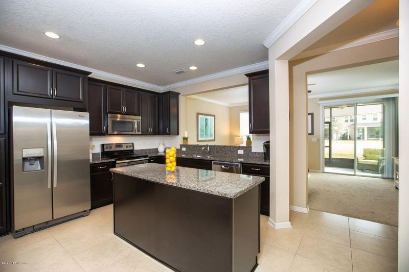 138 Richmond Dr, St Johns, FL 32259