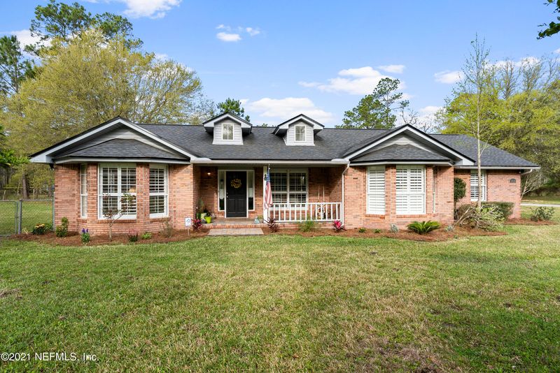 1380 Crystal Sands Dr, Jacksonville, FL 32218