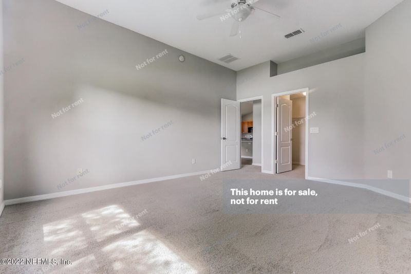 13806 Devan Lee Dr E, Jacksonville, FL 32226