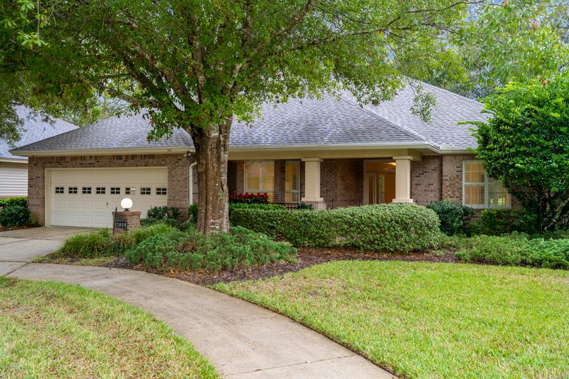 13809 Silkvine Ln, Jacksonville, FL 32224