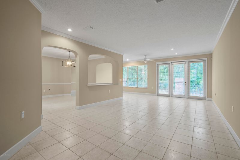 13809 Silkvine Ln, Jacksonville, FL 32224