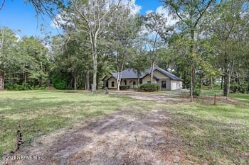 1381 Crystal Sands Dr, Jacksonville, FL 32218