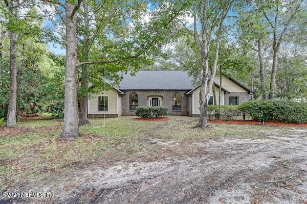 1381 Crystal Sands Dr, Jacksonville, FL 32218