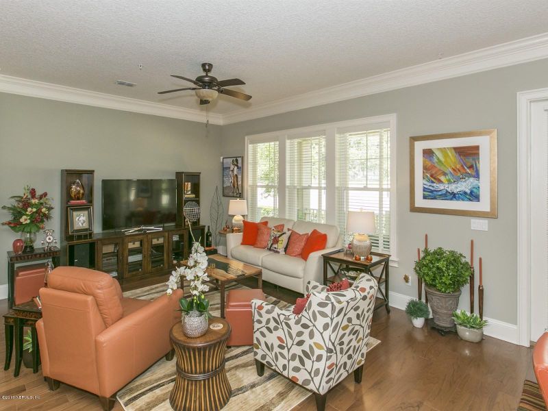 1381 Sunset View Ln, Jacksonville, FL 32207