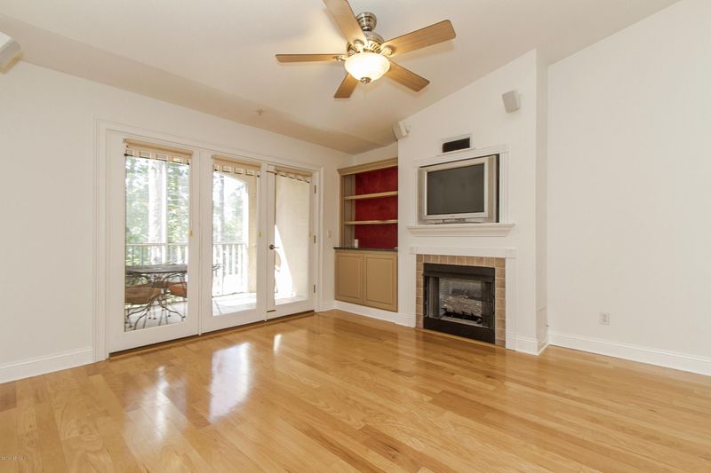 13810 N Sutton Park Dr #239, Jacksonville, FL 32224