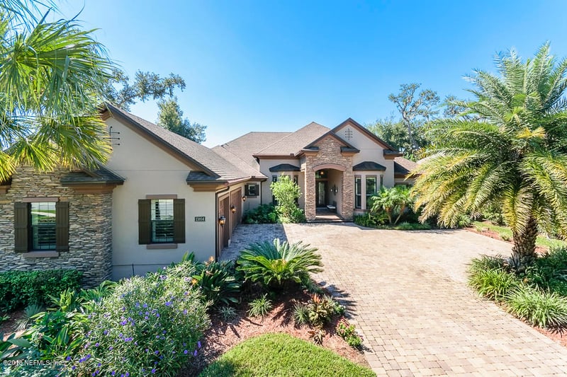 13814 Saxon Lake Dr, Jacksonville, FL 32225