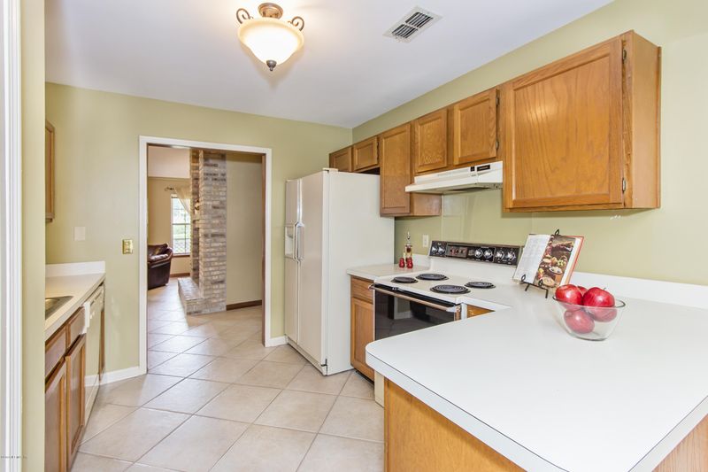13883 Athens, Jacksonville, FL 32223