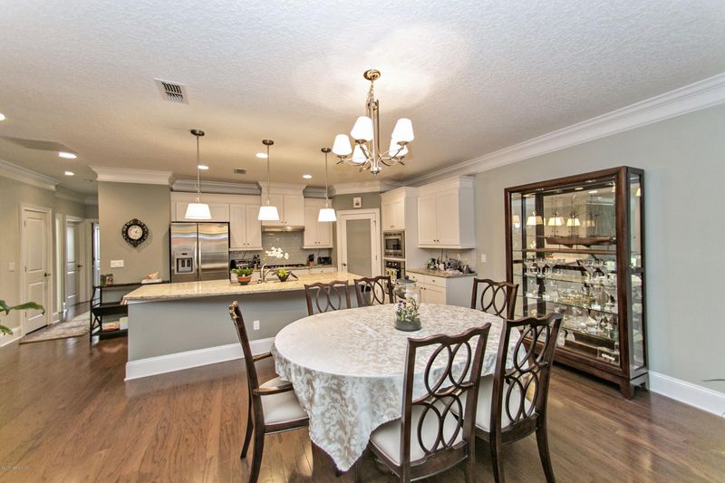 1391 Sunset View Ln, Jacksonville, FL 32207