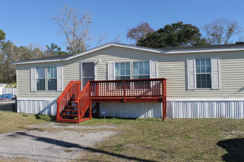 13927 Benton St, Jacksonville, FL 32218