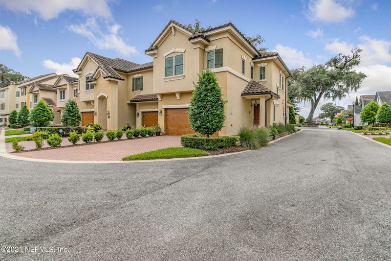 1396 Sunset View Ln, Jacksonville, FL 32207