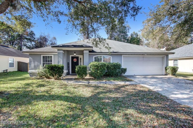 13996 Crestwick Dr W, Jacksonville, FL 32218