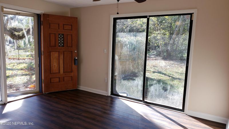 1402 Eola Ct, Jacksonville, FL 32205