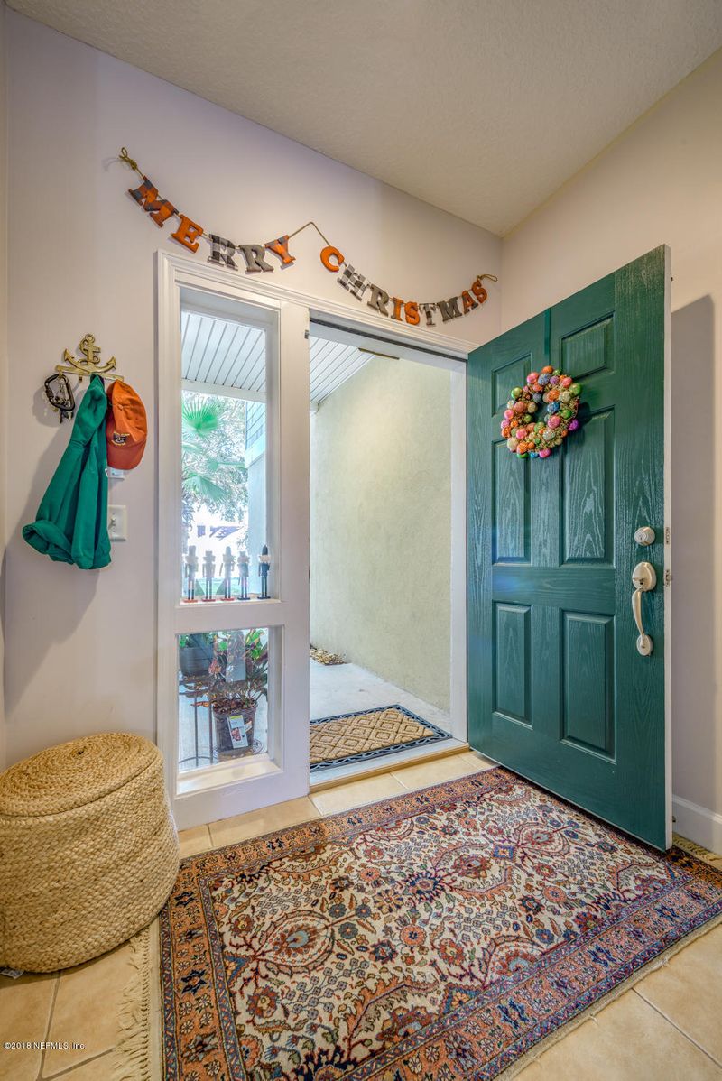 1404 4th Ave N #D, Jacksonville Beach, FL 32250