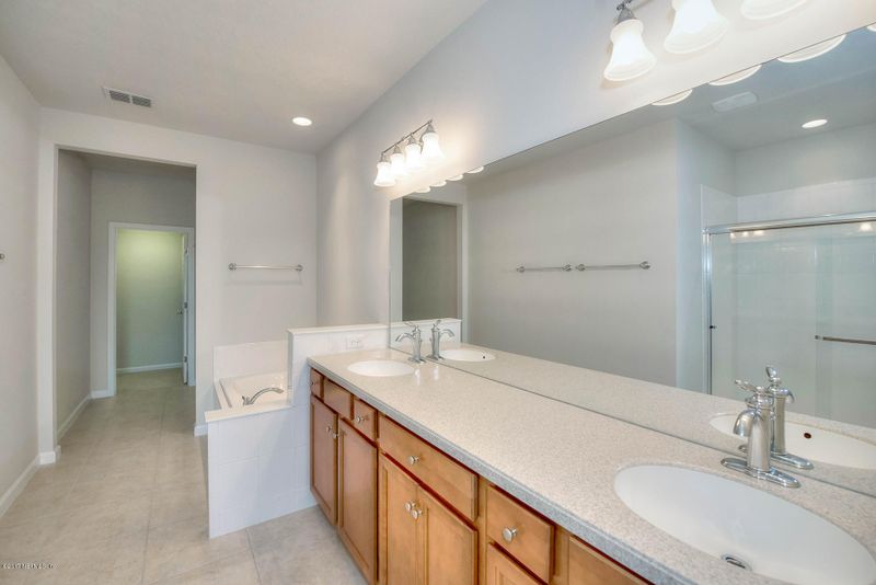 14041 Saddlehill Ct, Jacksonville, FL 32258