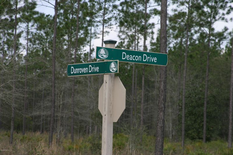 14061 Dunroven Dr, Bryceville, FL 32009