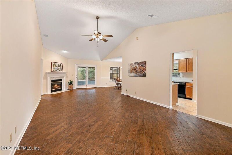 14065 Broken Bow Dr N, Jacksonville, FL 32225