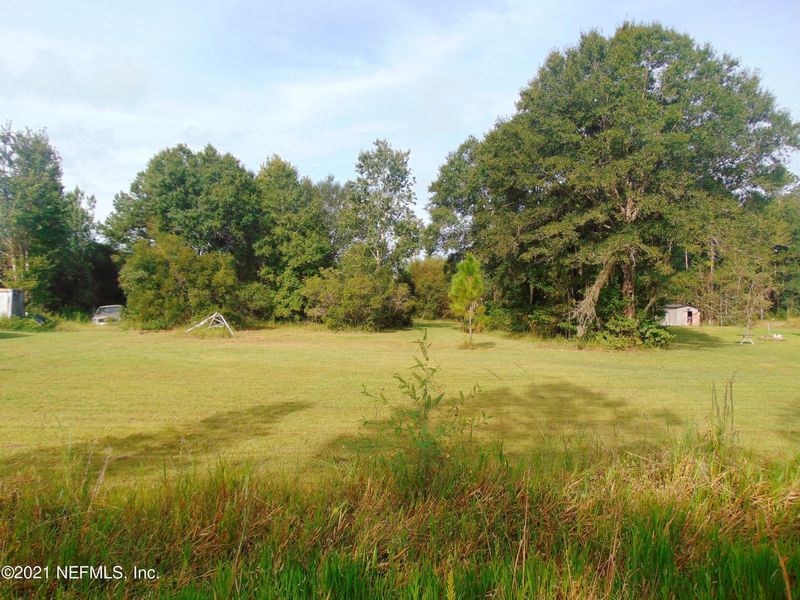1407 Brownsville Rd, Callahan, FL 32011