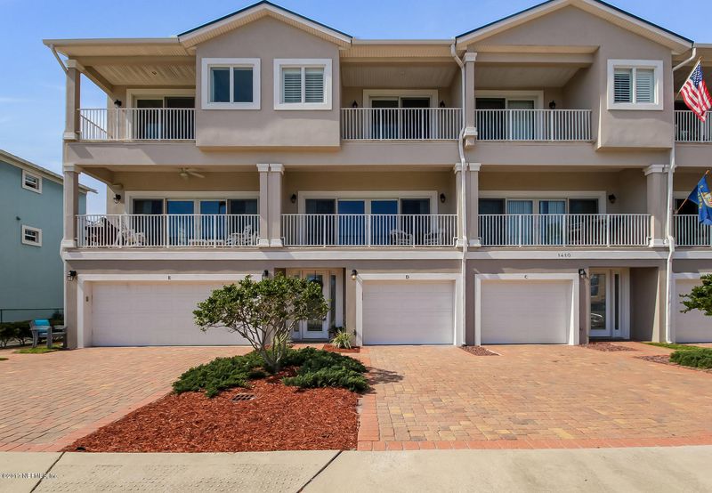 1410 1st St #D, Jacksonville Beach, FL 32250