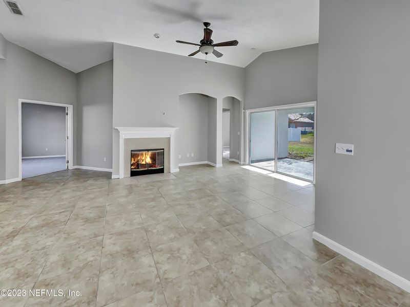 14113 Devan Lee Dr W, Jacksonville, FL 32226
