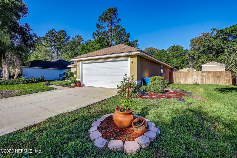 14116 Crestwick Dr W, Jacksonville, FL 32218