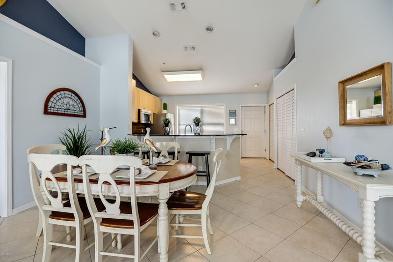 1412 1st St N #304, Jacksonville Beach, FL 32250