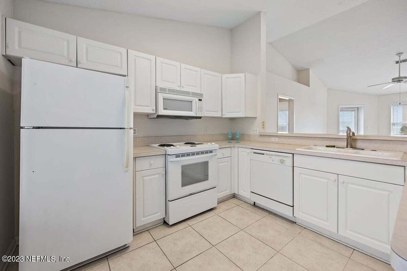 1412 1st St N #306, Jacksonville Beach, FL 32250