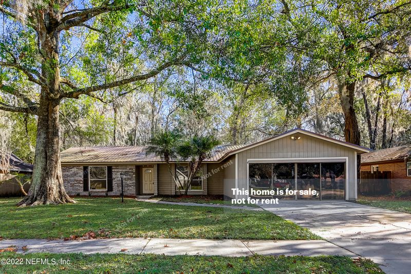 1413 Dolphin St, Orange Park, FL 32073