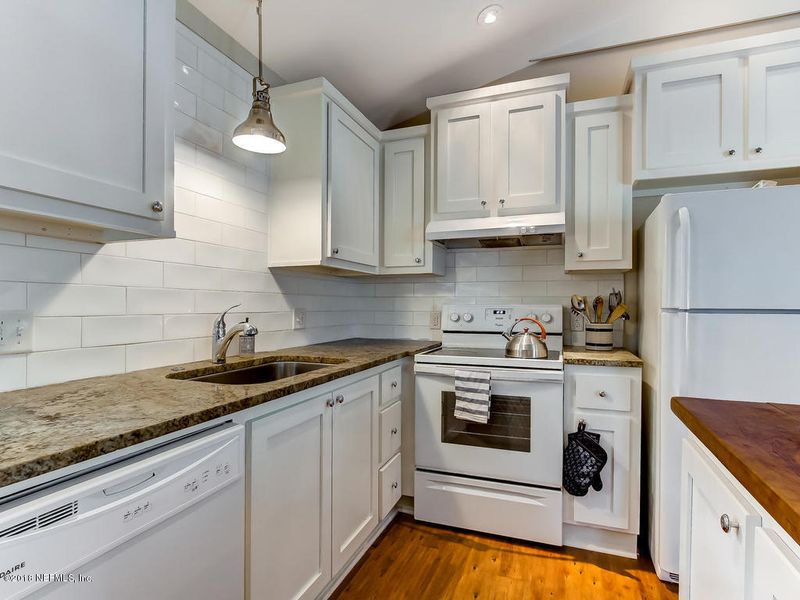1414 Cedar St, Jacksonville, FL 32207