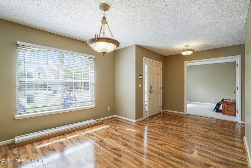 14148 Crestwick Dr, Jacksonville, FL 32218