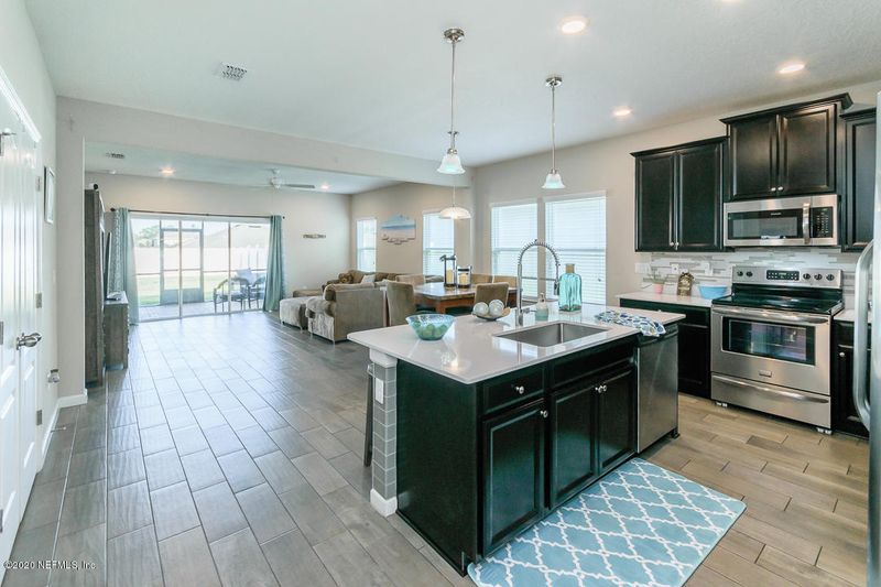 1415 Kendall Dr, Jacksonville, FL 32211