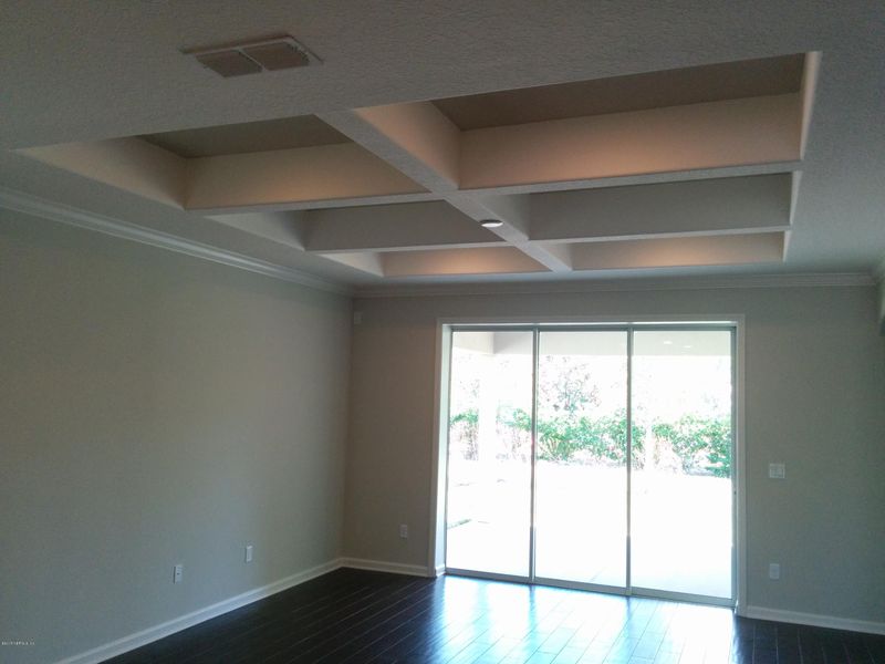 142 Senegal Dr, Jacksonville, FL 32081