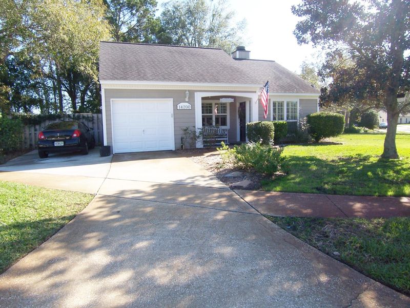 14200 Drakes Point Dr, Jacksonville, FL 32224