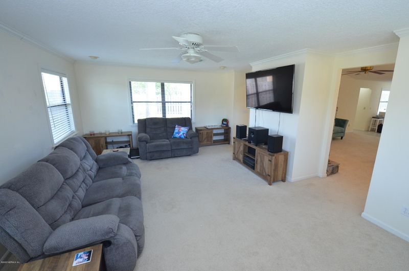14207 Crystal Cove Dr S, Jacksonville, FL 32224