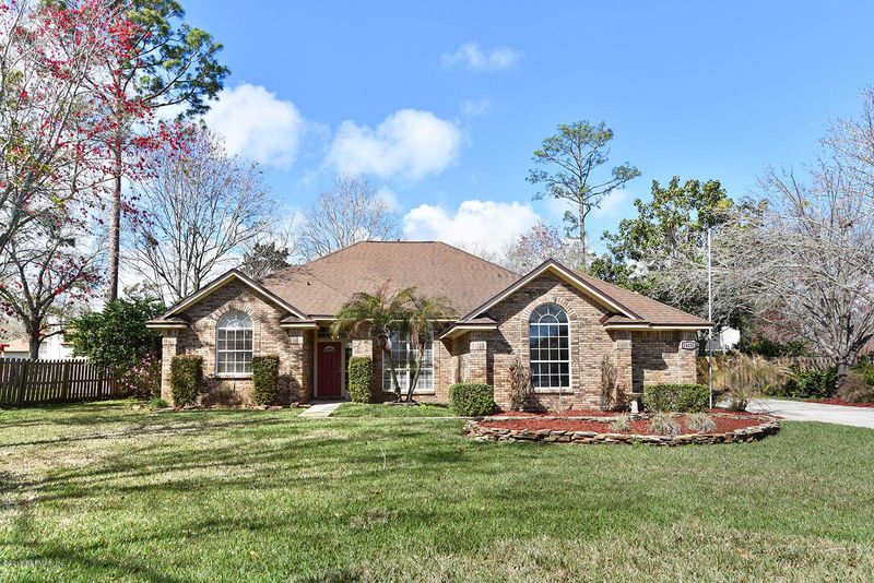 14231 Twin Falls Dr E, Jacksonville, FL 32224
