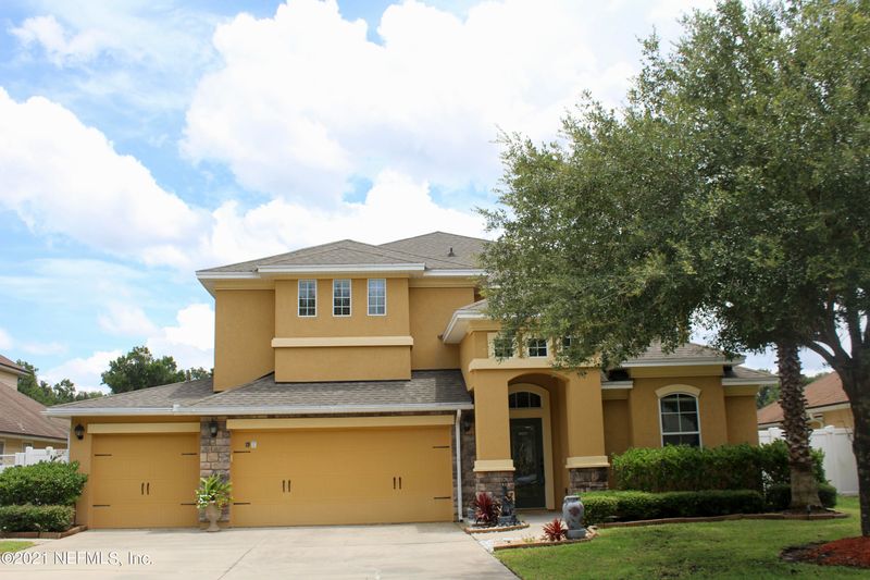 14243 Summer Breeze Dr E, Jacksonville, FL 32218