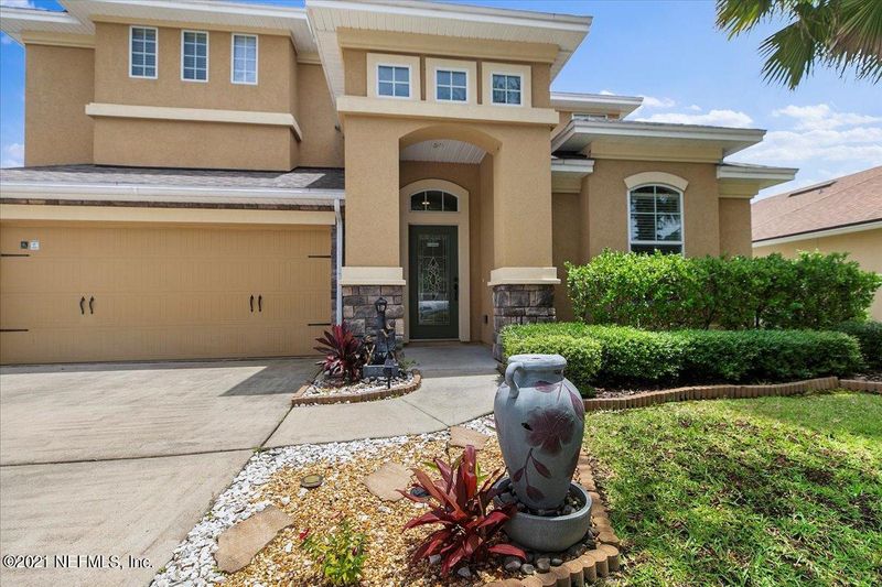 14243 Summer Breeze Dr E, Jacksonville, FL 32218