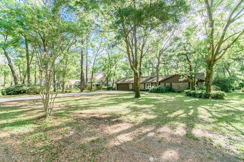 1425 Quinlan Rd E, Jacksonville, FL 32225