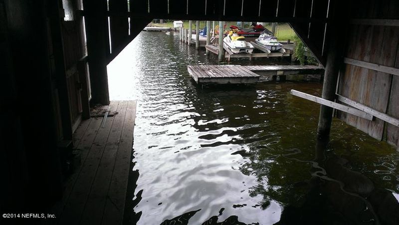 143 Arthur Moore Dr, Green Cove Springs, FL 32043