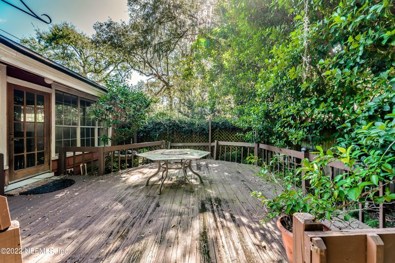 1435 Redbud Ln, Jacksonville, FL 32207
