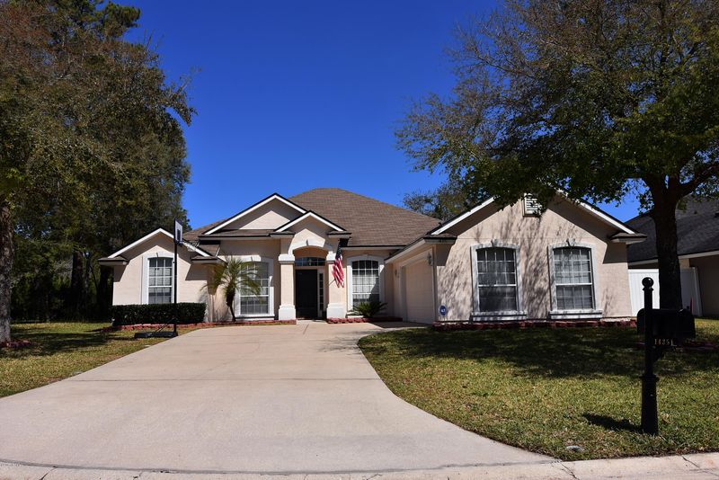 14351 Fish Eagle Dr E, Jacksonville, FL 32226