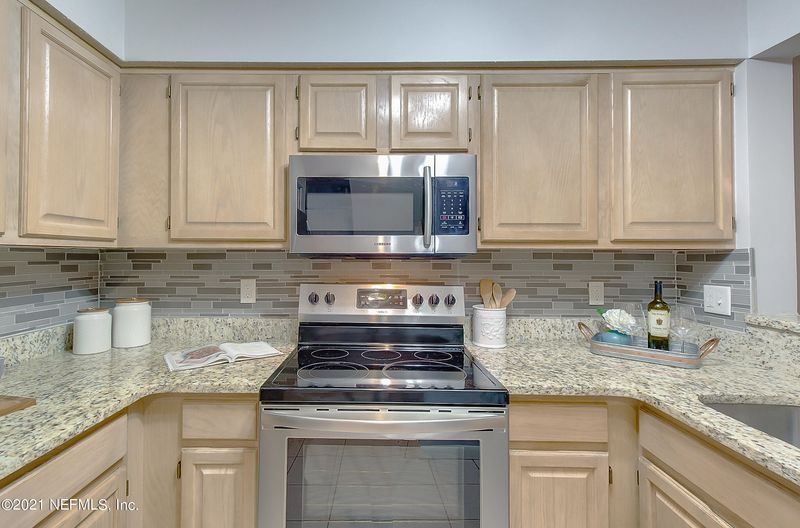1438 Spindrift Cir E, Neptune Beach, FL 32266