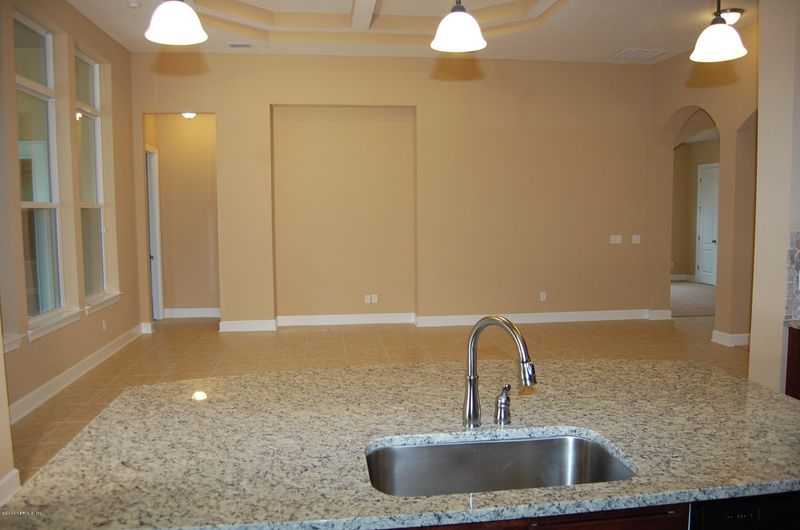 144 Ellsworth Cir, St Johns, FL 32259