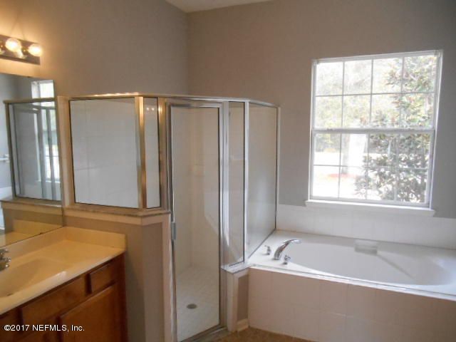 14450 Cherry Lake Dr E, Jacksonville, FL 32258