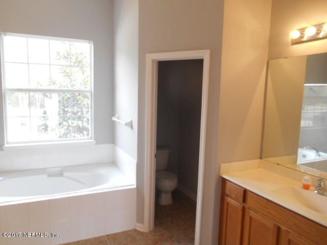 14450 Cherry Lake Dr E, Jacksonville, FL 32258