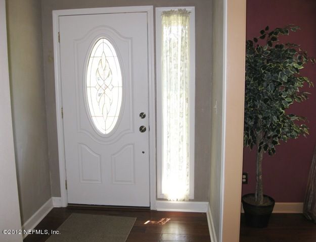 1447 Forest Ln, St Johns, FL 32259